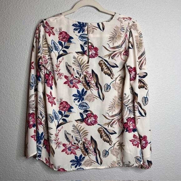 Lush Nordstrom Flowy Feminine Long Sleeve Criss Cross Floral Top Sz XS - Picture 8 of 11